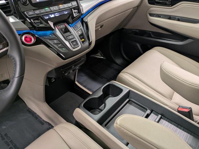 Photo of 2023 Platinum White Pearl Honda Odyssey