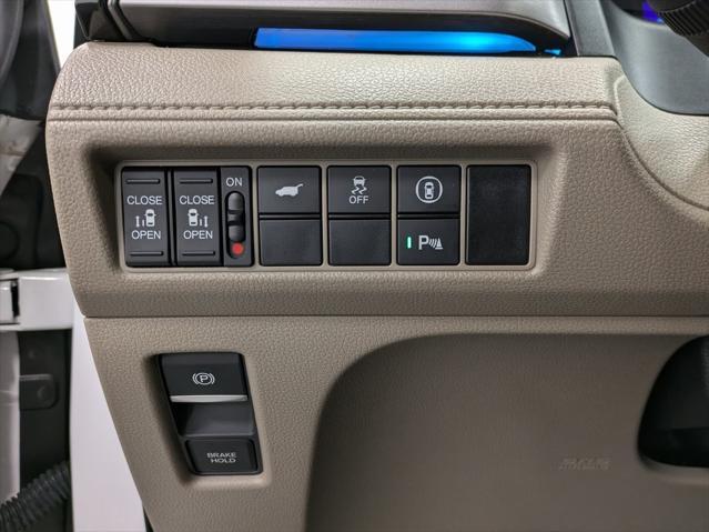 Photo of 2023 Platinum White Pearl Honda Odyssey