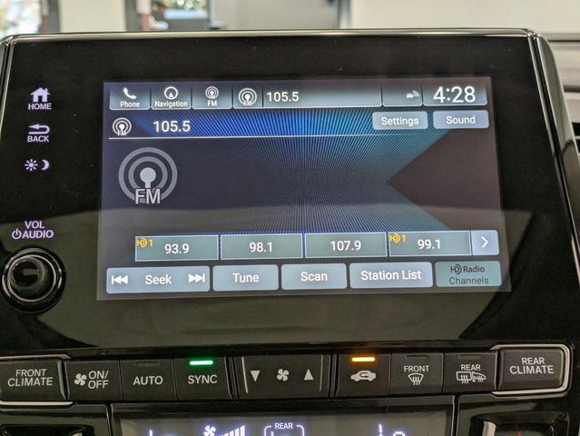 Photo of 2023 Platinum White Pearl Honda Odyssey
