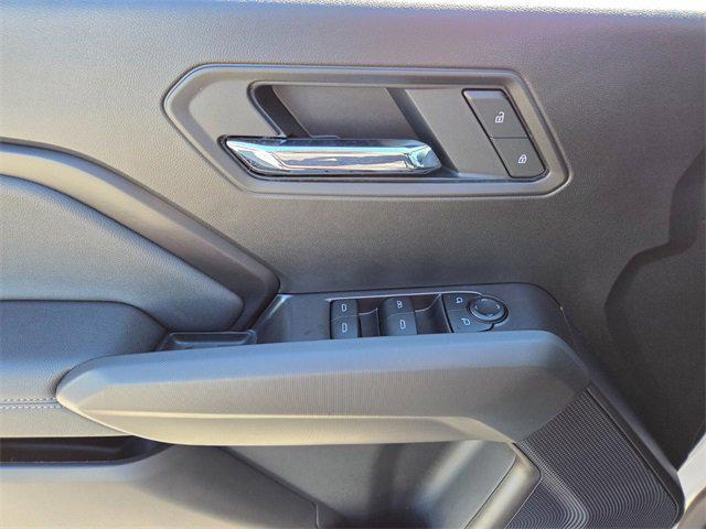 Photo of 2026 Summit White Chevrolet Colorado