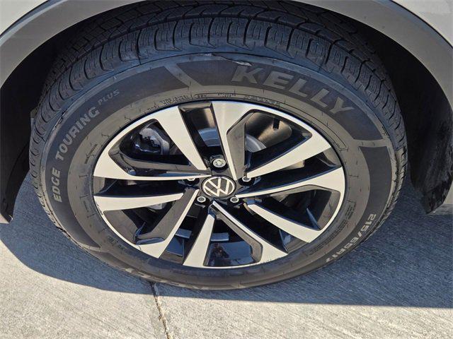 Photo of 2022 Pyrite Silver Metallic Volkswagen Tiguan