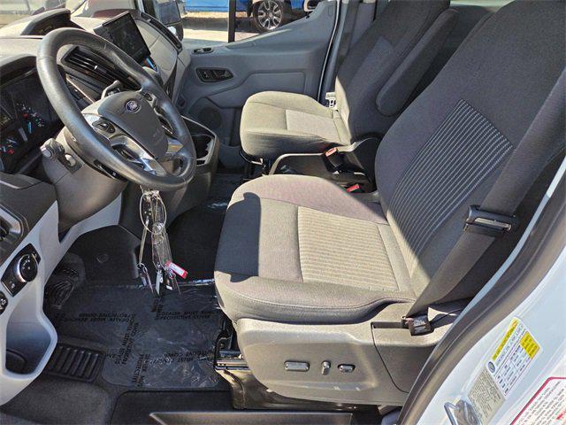 Photo of 2016 OXFORD WHITE Ford Transit-150