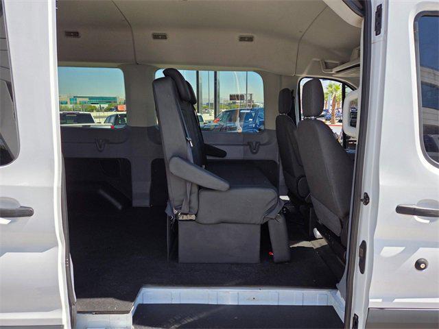 Photo of 2016 OXFORD WHITE Ford Transit-150