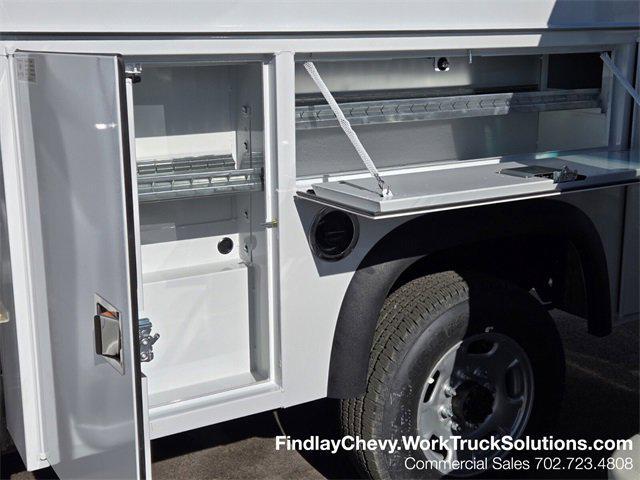 Photo of 2025 Summit White Chevrolet Silverado 2500
