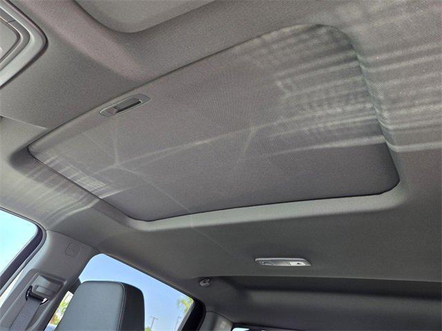 Photo of 2025 Summit White Chevrolet Silverado 2500