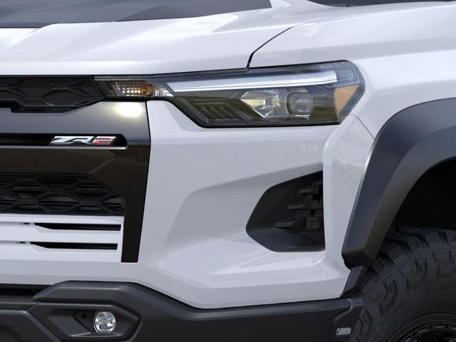 Photo of 2025 Summit White Chevrolet Colorado