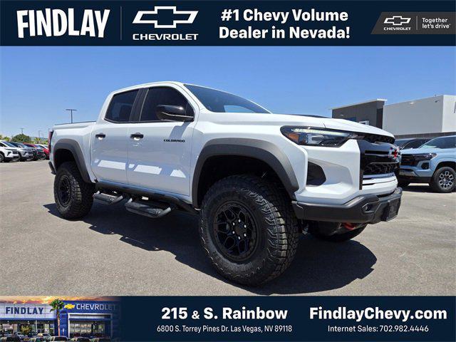 Photo of 2025 Summit White Chevrolet Colorado