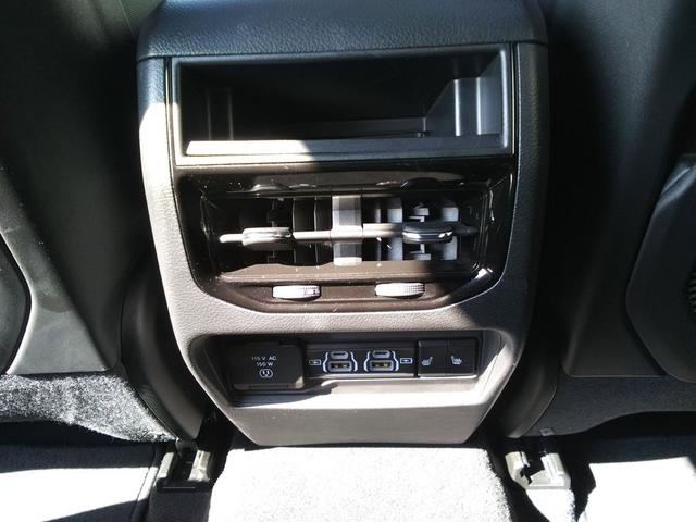 Photo of 2024 Silver Zynith Jeep Grand Cherokee