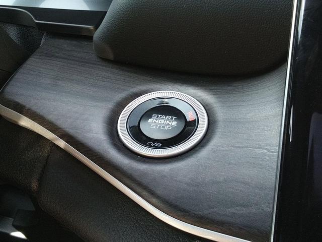 Photo of 2024 Silver Zynith Jeep Grand Cherokee