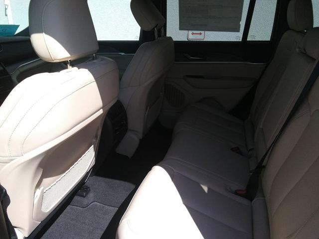 Photo of 2025 Velvet Red Pearlcoat Jeep Grand Cherokee