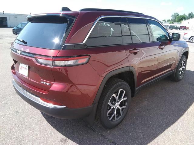 Photo of 2025 Velvet Red Pearlcoat Jeep Grand Cherokee
