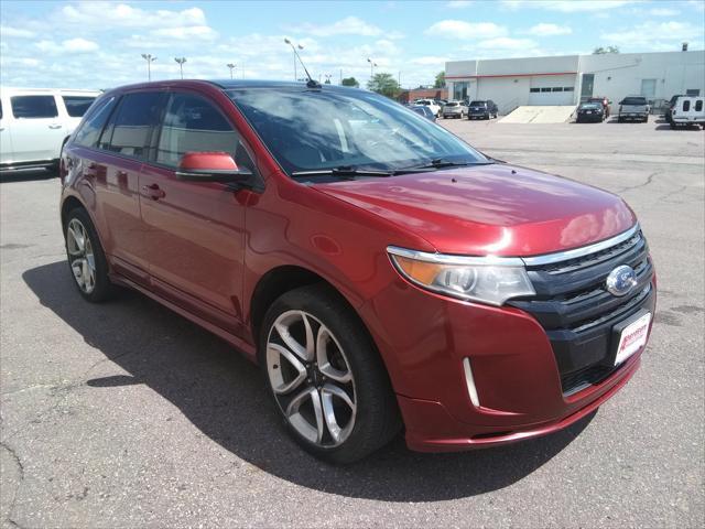 Photo of 2013 Red Ford Edge