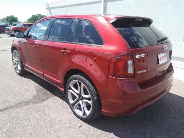 Photo of 2013 Red Ford Edge