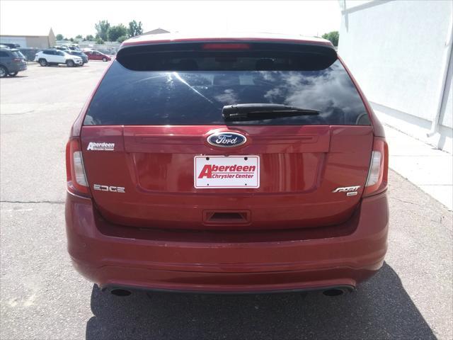Photo of 2013 Red Ford Edge