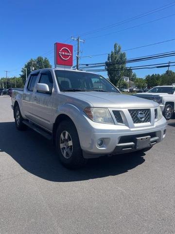 Photo of 2010 Radiant Silver Nissan Frontier