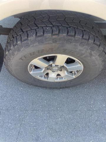 Photo of 2010 Radiant Silver Nissan Frontier
