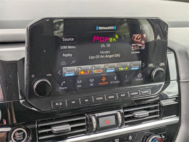 Photo of 2022 Pearl White Tricoat Nissan Pathfinder