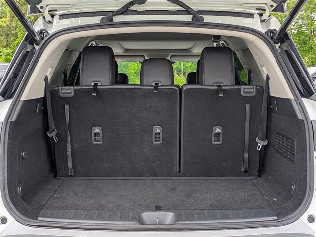 Photo of 2022 Pearl White Tricoat Nissan Pathfinder