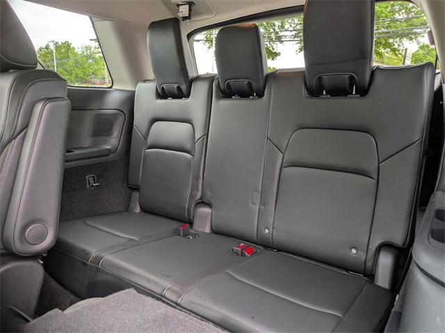 Photo of 2022 Pearl White Tricoat Nissan Pathfinder
