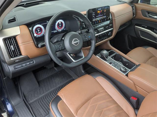 Photo of 2024 Deep Ocean Blue Pearl Nissan Pathfinder