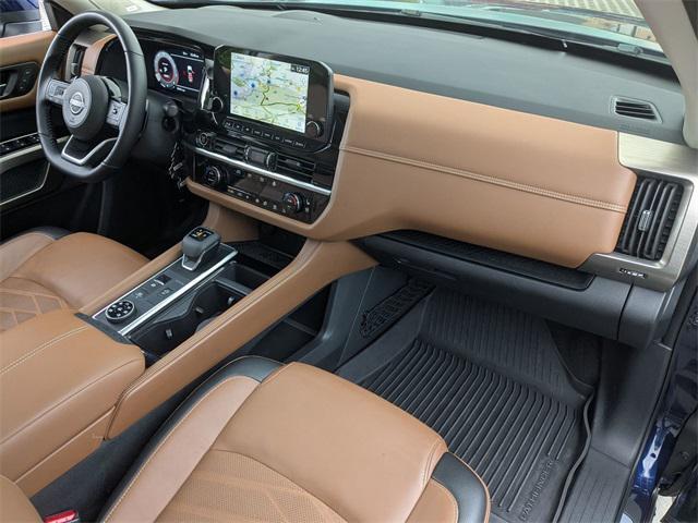 Photo of 2024 Deep Ocean Blue Pearl Nissan Pathfinder