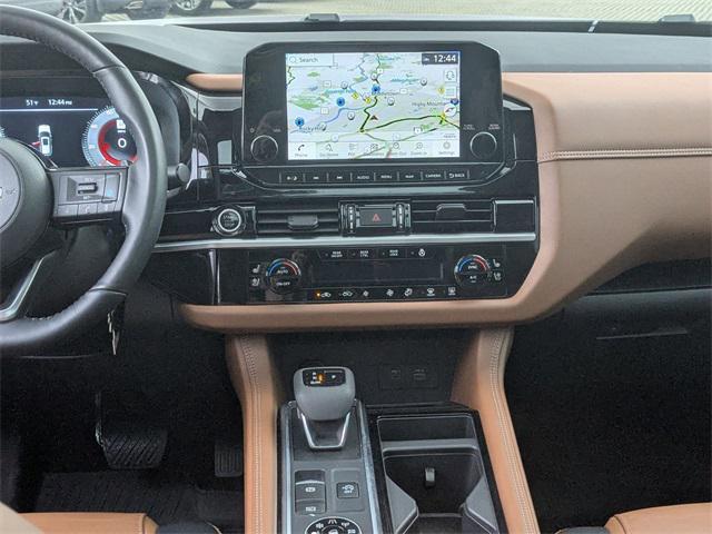 Photo of 2024 Deep Ocean Blue Pearl Nissan Pathfinder