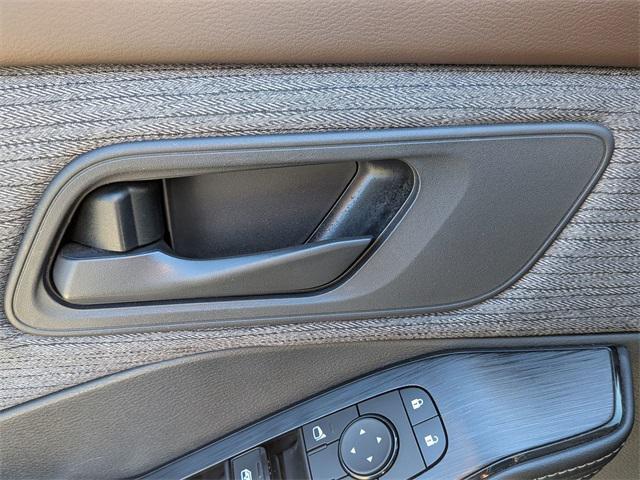 Photo of 2022 Gun Metallic Nissan Rogue