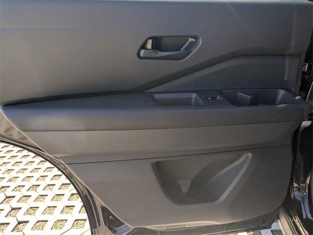 Photo of 2024 Super Black Nissan Pathfinder