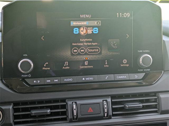 Photo of 2024 Super Black Nissan Pathfinder
