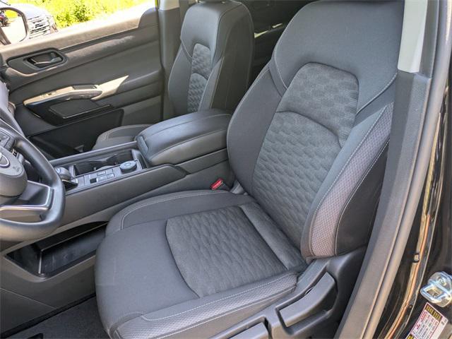 Photo of 2024 Super Black Nissan Pathfinder