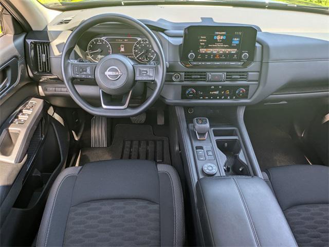 Photo of 2024 Super Black Nissan Pathfinder