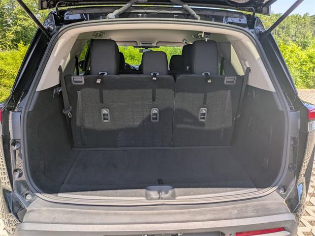 Photo of 2024 Super Black Nissan Pathfinder