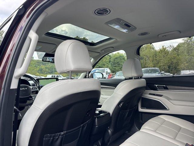 Photo of 2022 Sangria Red Kia Telluride