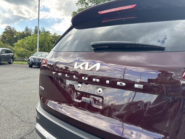 Photo of 2022 Sangria Red Kia Telluride