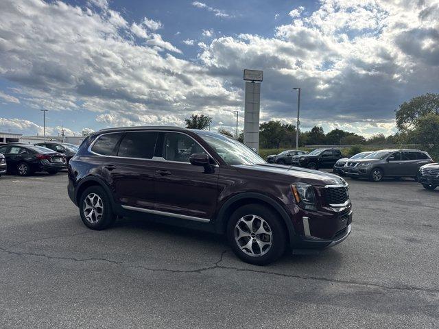 Photo of 2022 Sangria Red Kia Telluride