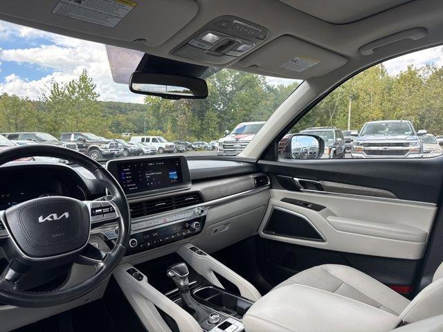 Photo of 2022 Sangria Red Kia Telluride