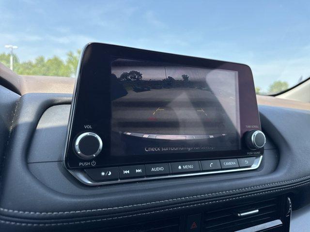 Photo of 2022 Black Nissan Rogue