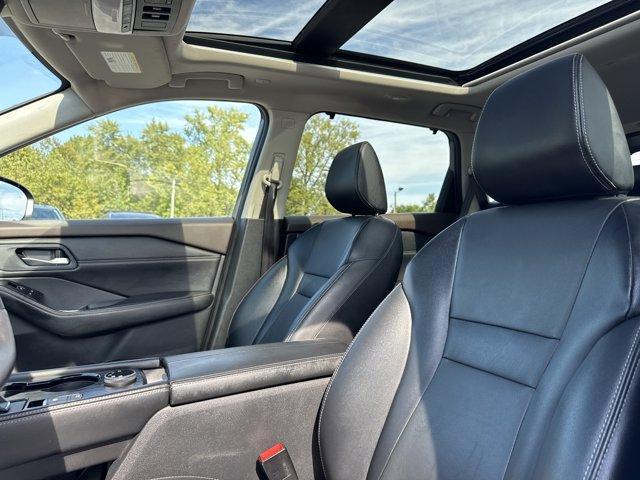 Photo of 2022 Boulder Gray Nissan Rogue