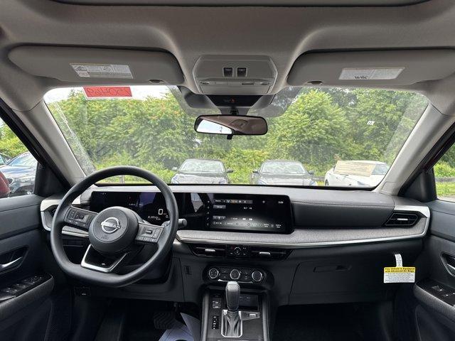 Photo of 2025 Scarlet Ember T Nissan Kicks