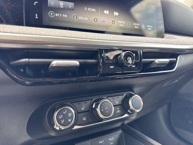 Photo of 2025 Scarlet Ember T Nissan Kicks