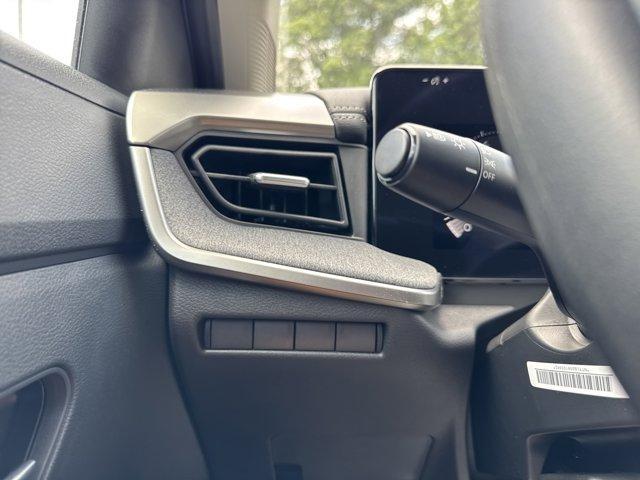Photo of 2025 Scarlet Ember T Nissan Kicks