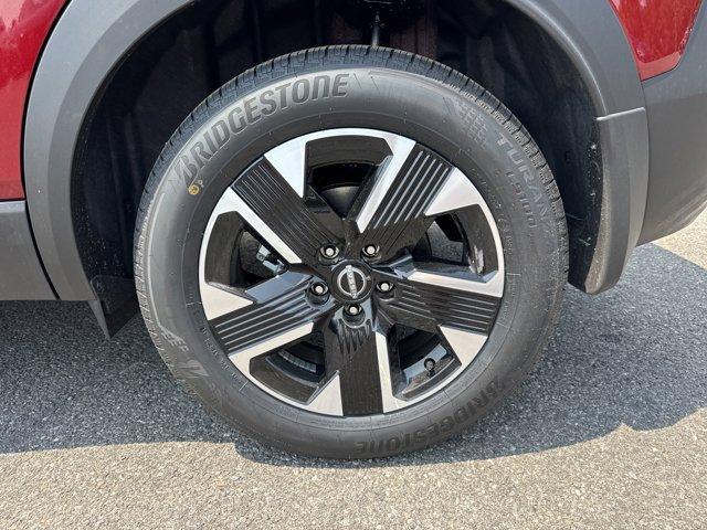 Photo of 2025 Scarlet Ember T Nissan Kicks