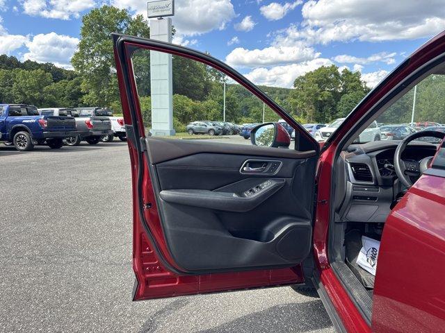 Photo of 2021 Scarlet Ember Nissan Rogue