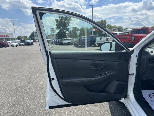Photo of 2025 Cloud White Nissan Sentra