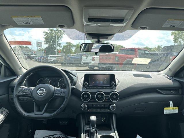 Photo of 2025 Cloud White Nissan Sentra