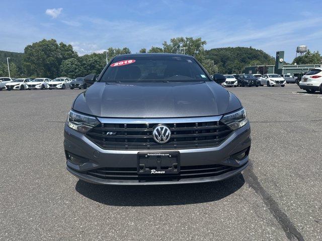 Photo of 2019 Platinum Gray Metallic Volkswagen Jetta