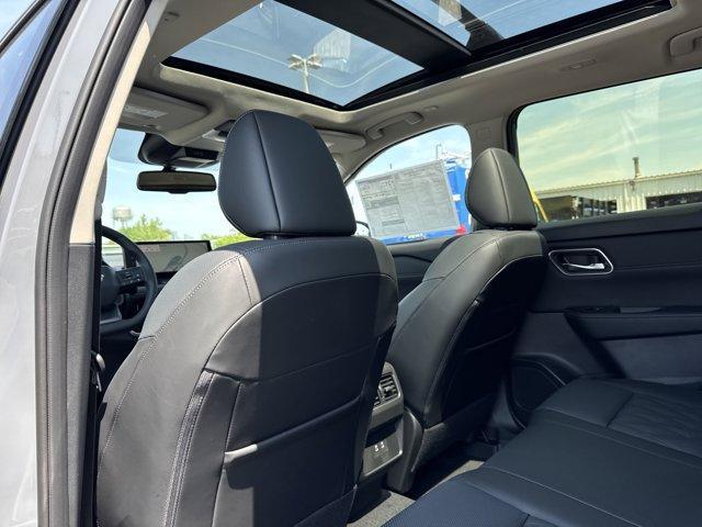 Photo of 2025 Boulder Gray Metallic Nissan Rogue