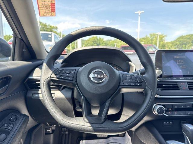 Photo of 2025 Gun Metallic Nissan Altima