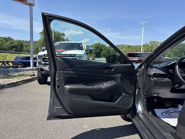 Photo of 2025 Gun Metallic Nissan Altima