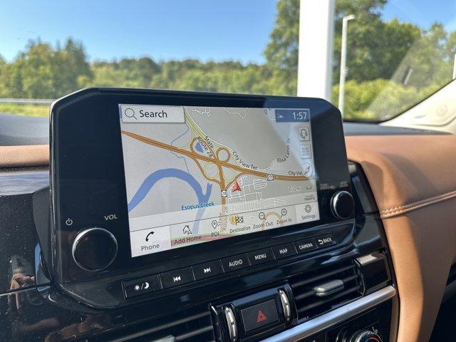 Photo of 2025 Everest White P Nissan Pathfinder